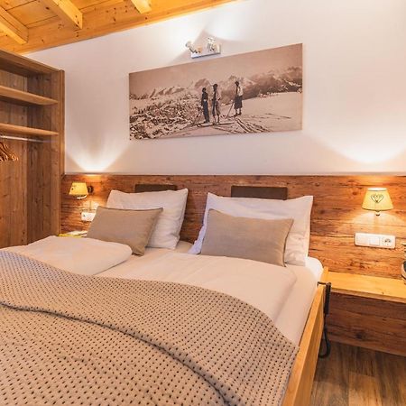 Dorfchalets & Apartments - Authentic Experience In Centre Of Kaprun Including Tauernspa And Summercard Luaran gambar