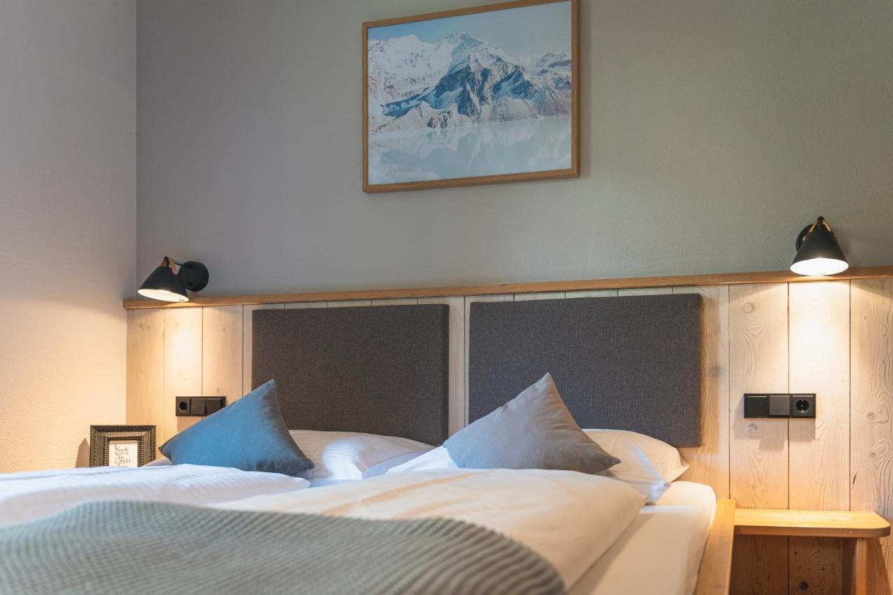 Dorfchalets & Apartments - Authentic Experience In Centre Of Kaprun Including Tauernspa And Summercard Luaran gambar