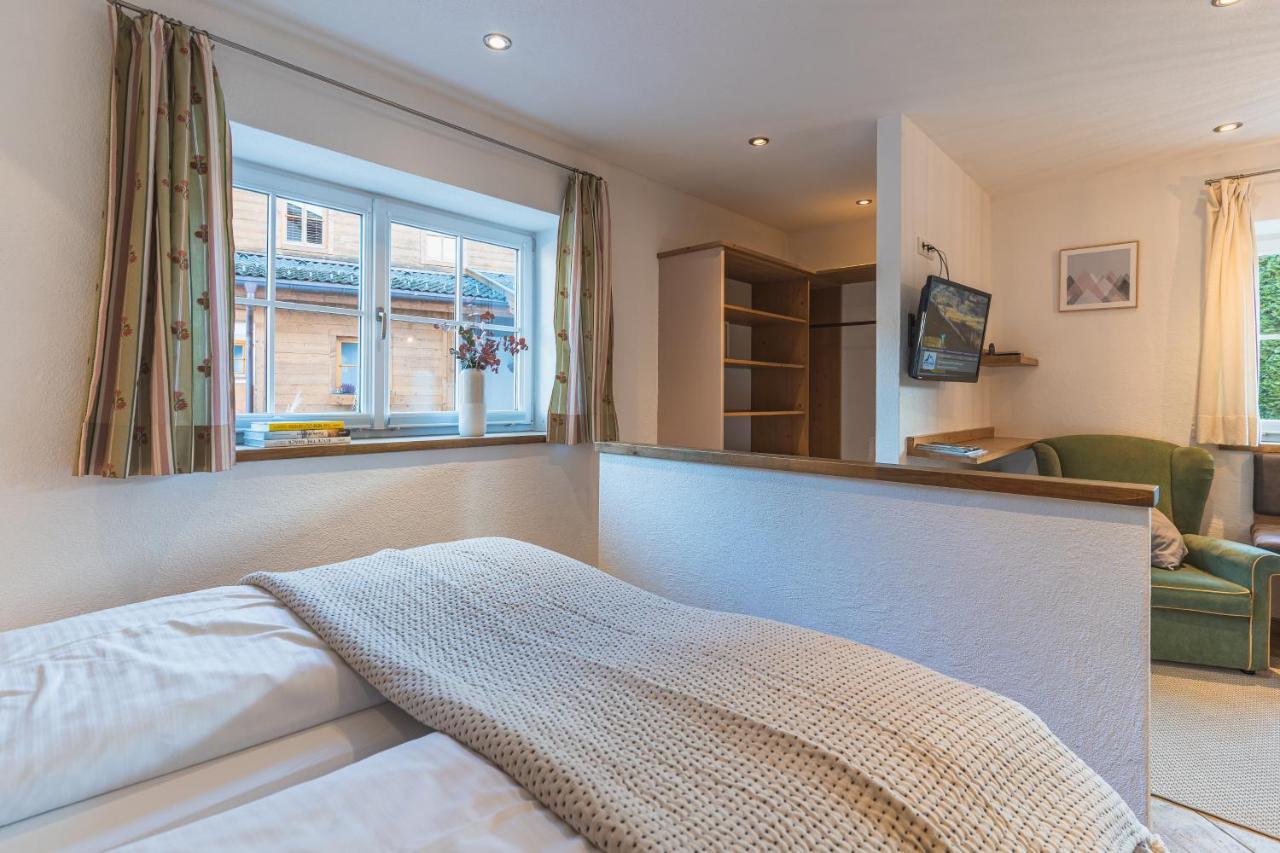 Dorfchalets & Apartments - Authentic Experience In Centre Of Kaprun Including Tauernspa And Summercard Luaran gambar
