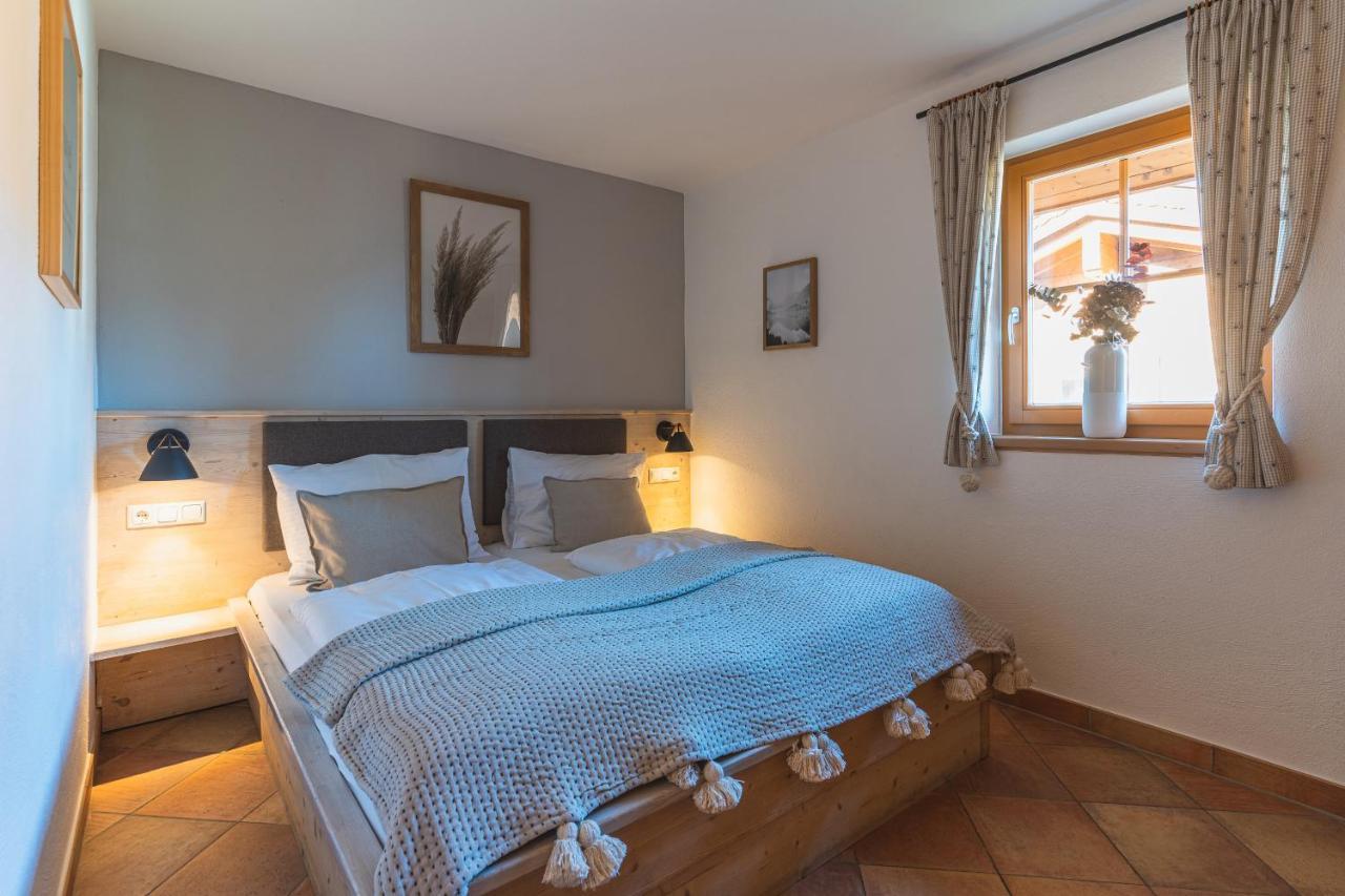 Dorfchalets & Apartments - Authentic Experience In Centre Of Kaprun Including Tauernspa And Summercard Luaran gambar