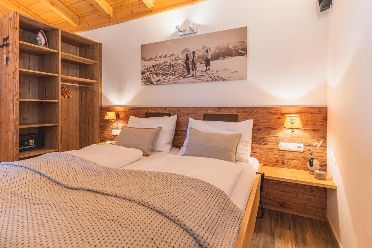 Dorfchalets & Apartments - Authentic Experience In Centre Of Kaprun Including Tauernspa And Summercard Luaran gambar