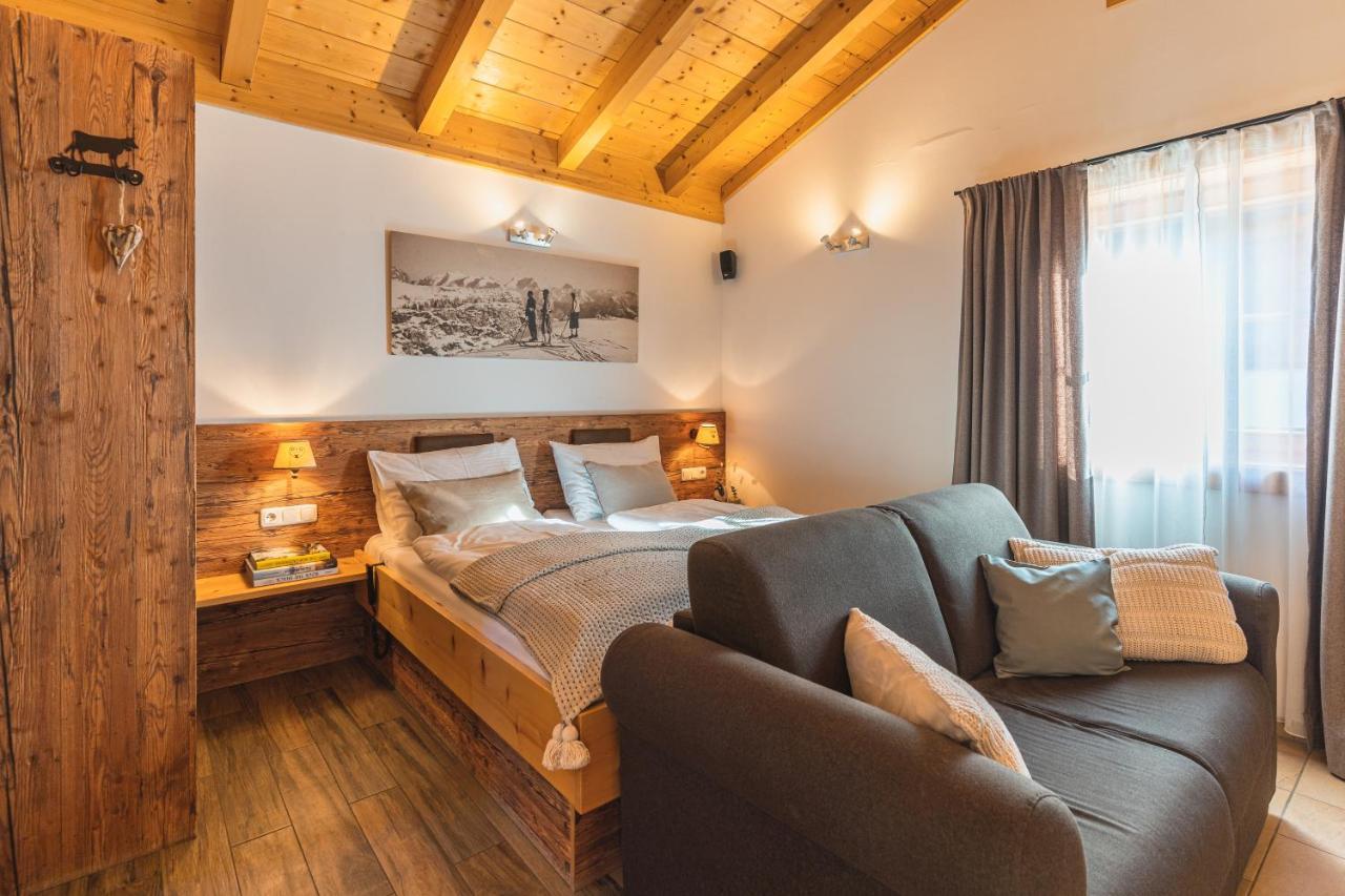 Dorfchalets & Apartments - Authentic Experience In Centre Of Kaprun Including Tauernspa And Summercard Luaran gambar