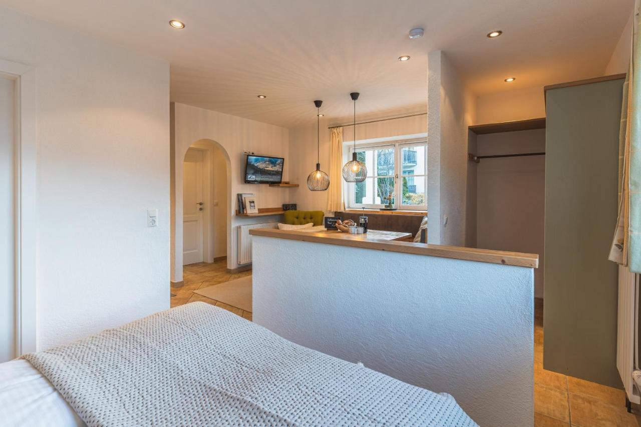 Dorfchalets & Apartments - Authentic Experience In Centre Of Kaprun Including Tauernspa And Summercard Luaran gambar